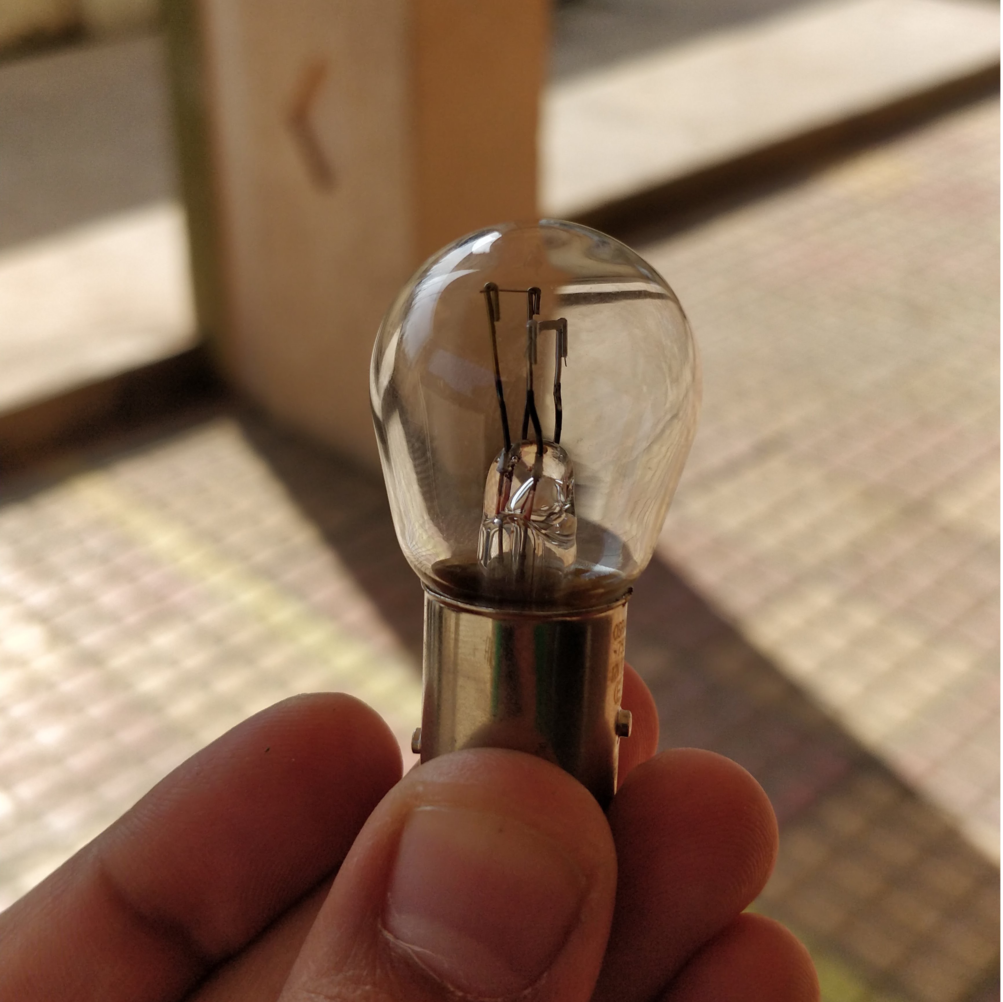Tail light bulb - Dual purpose